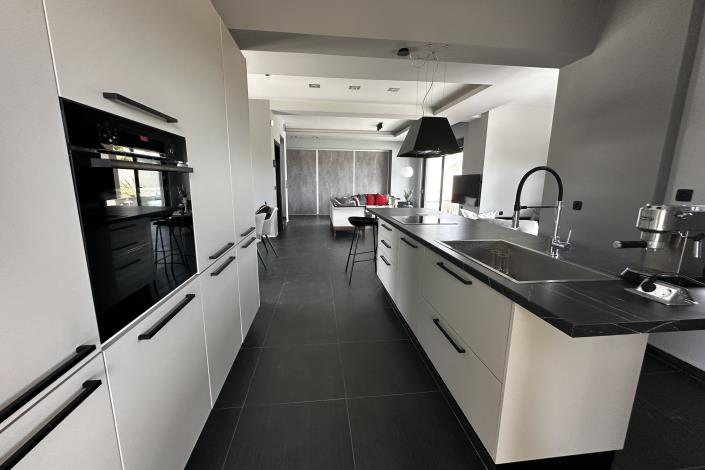 Image No.12-3 Bed Villa for sale