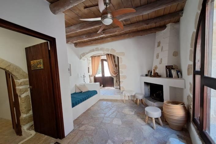 Image No.18-3 Bed House for sale