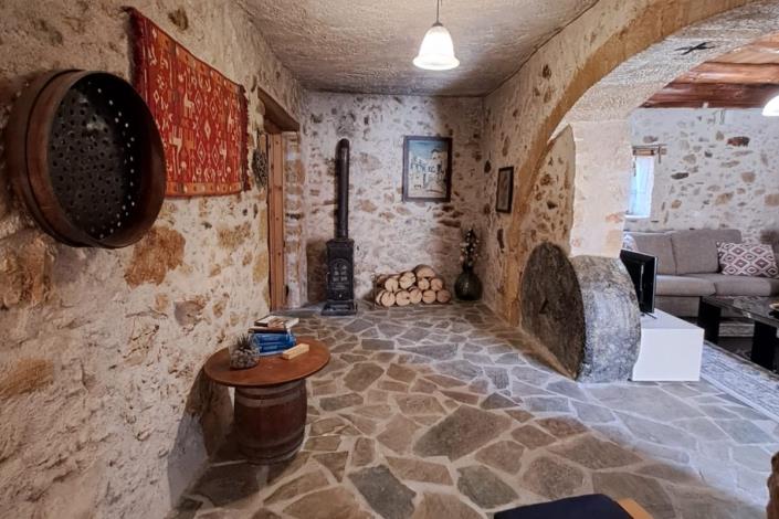 Image No.17-4 Bed Village House for sale