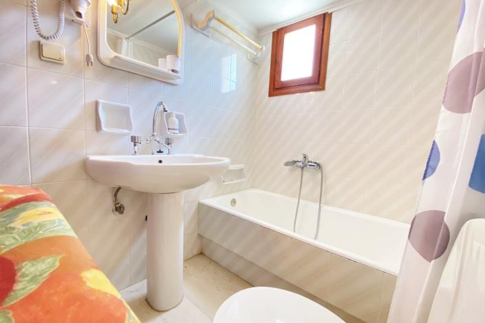 Image No.26-3 Bed Apartment for sale