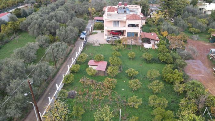 Image No.1-5 Bed House for sale