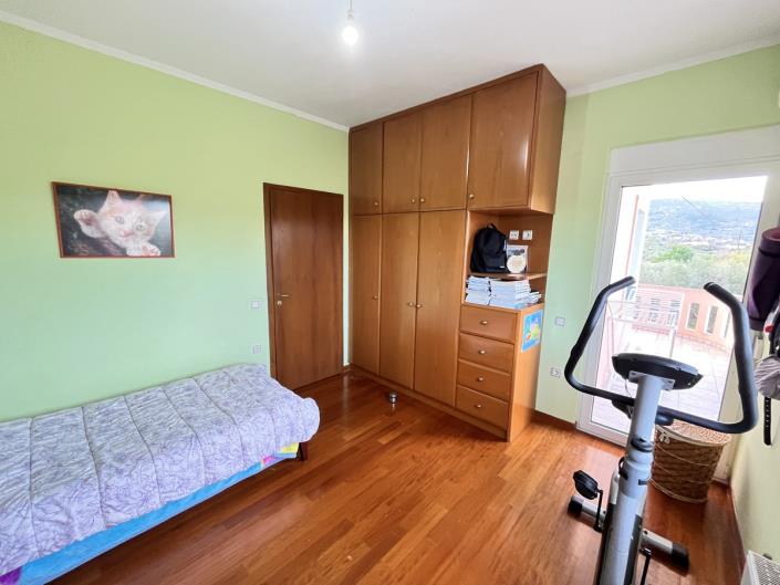 Image No.12-5 Bed House for sale