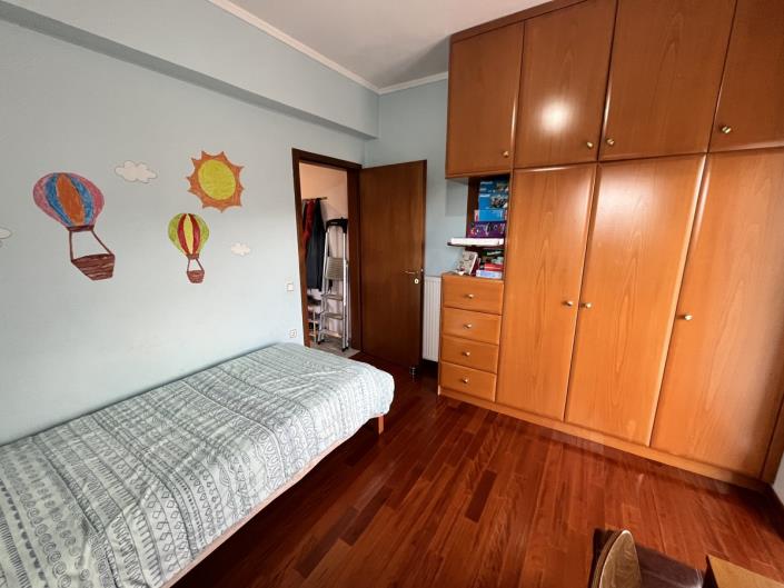 Image No.20-5 Bed House for sale