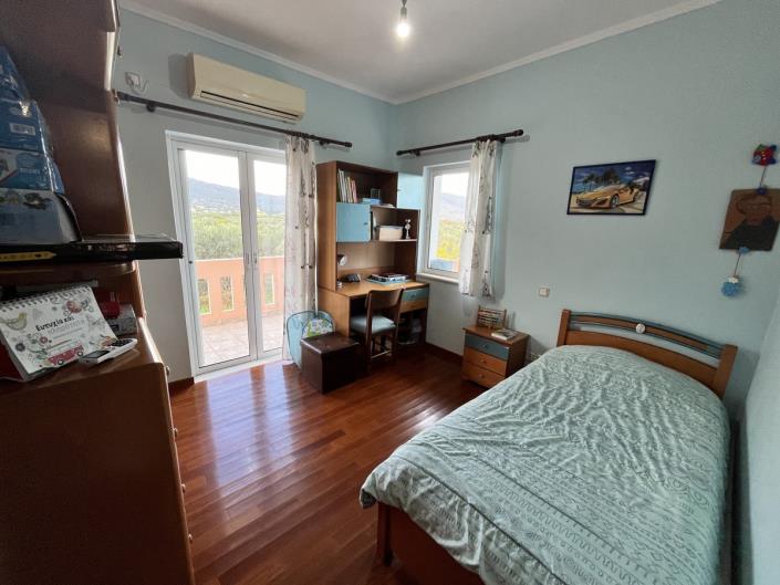 Image No.23-5 Bed House for sale