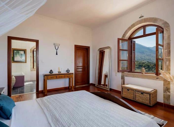 Image No.34-5 Bed Villa for sale