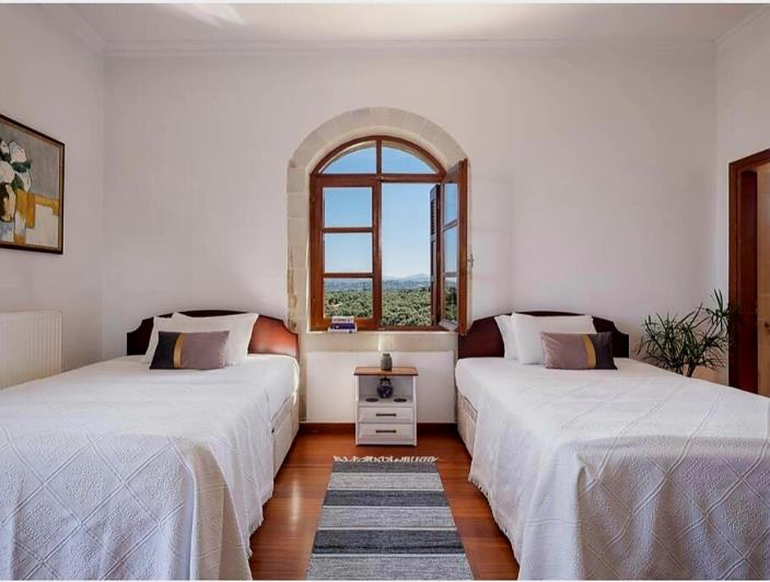 Image No.35-5 Bed Villa for sale