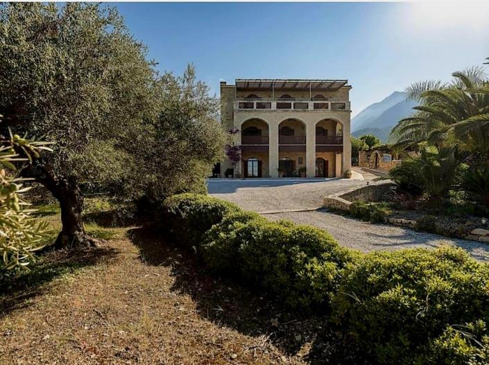 Image No.47-5 Bed Villa for sale