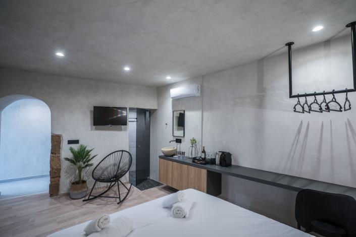 Image No.20-6 Bed Apartment for sale