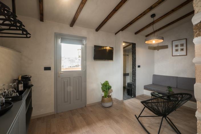 Image No.39-6 Bed Apartment for sale