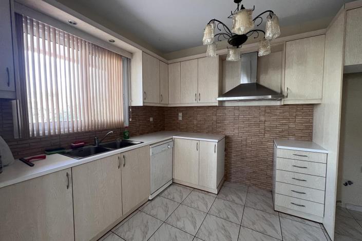 Image No.15-2 Bed House for sale