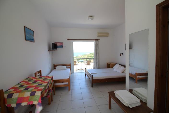 Image No.5-15 Bed Hotel for sale