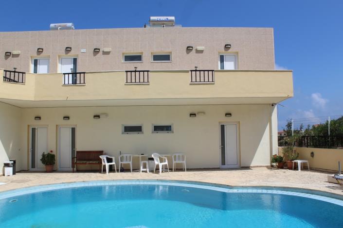 Image No.1-15 Bed Hotel for sale