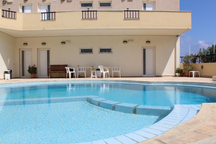 Image No.25-15 Bed Hotel for sale