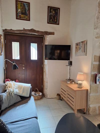 Image No.8-2 Bed House for sale