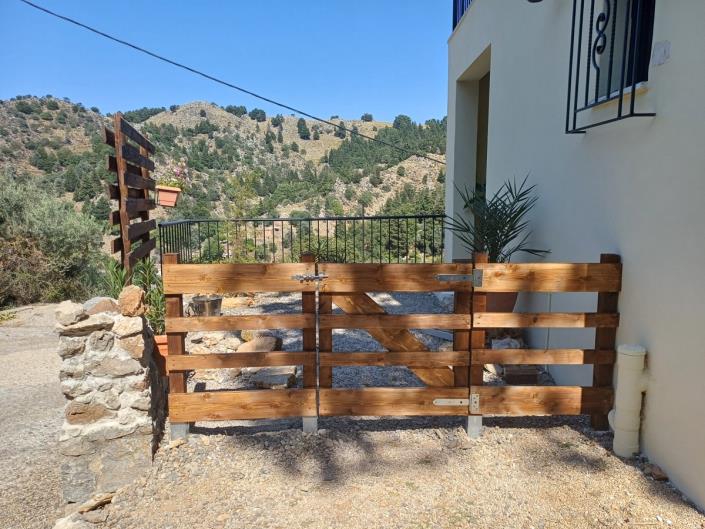 Image No.17-2 Bed House for sale