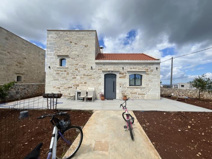 Image No.1-3 Bed Villa for sale