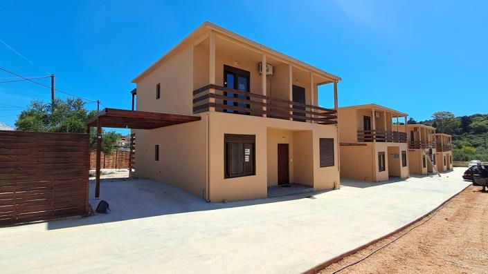 Image No.1-2 Bed House for sale