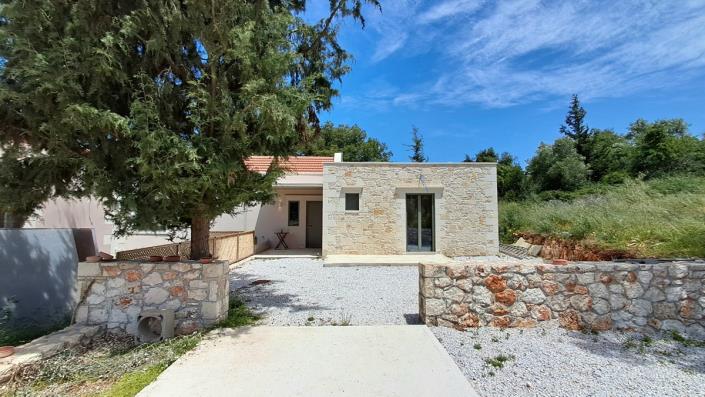 Image No.1-2 Bed Villa for sale