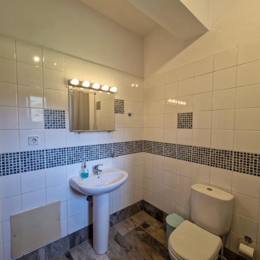 Image No.12-4 Bed House for sale