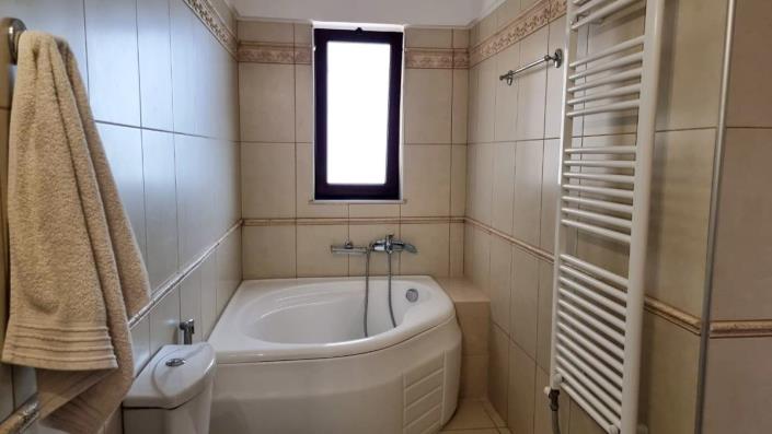 Image No.18-3 Bed Villa for sale