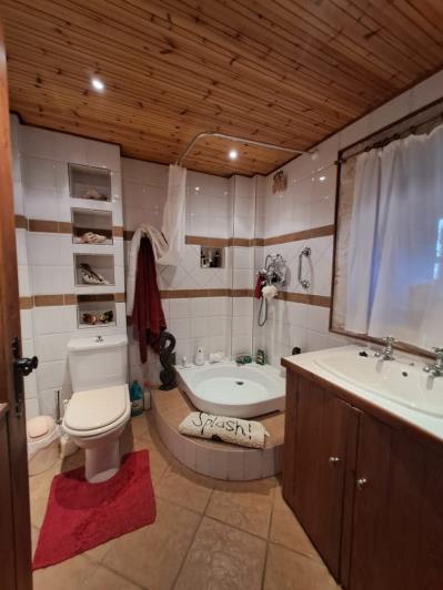 Image No.10-2 Bed House for sale