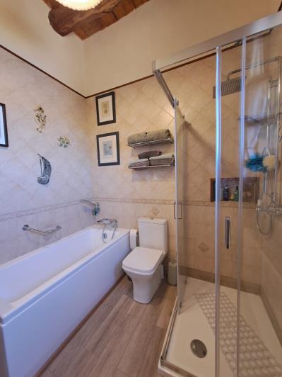 Image No.18-2 Bed House for sale