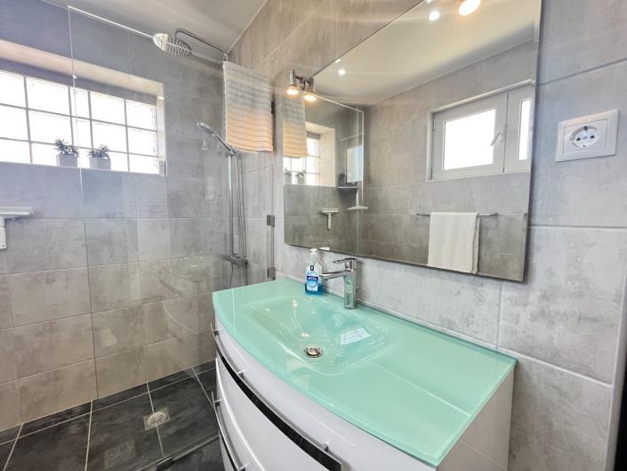 Image No.10-3 Bed Maisonette for sale