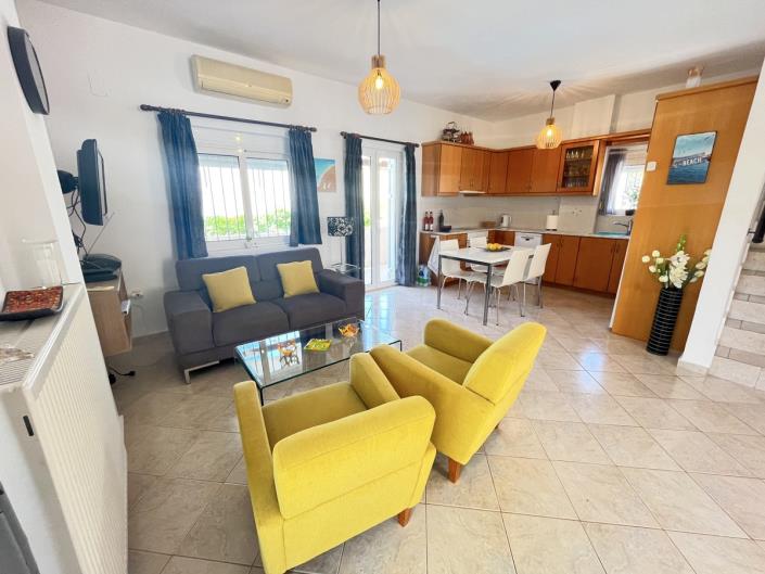 Image No.15-3 Bed Maisonette for sale