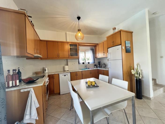 Image No.20-3 Bed Maisonette for sale