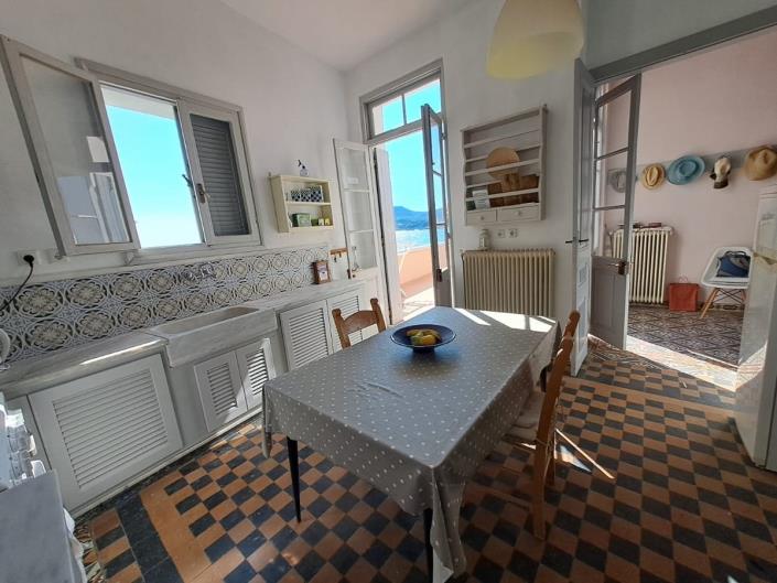 Image No.7-5 Bed House for sale