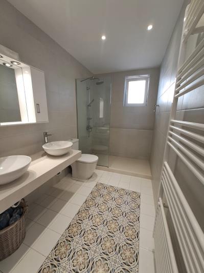 Image No.16-5 Bed House for sale