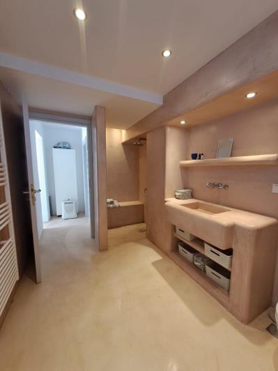 Image No.19-5 Bed House for sale