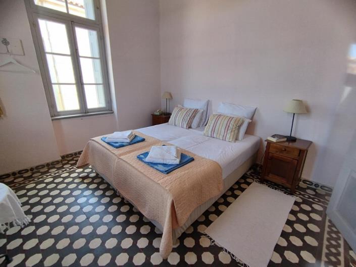 Image No.26-5 Bed House for sale