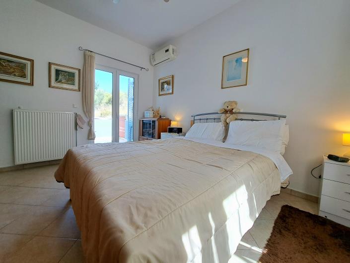 Image No.11-2 Bed House for sale