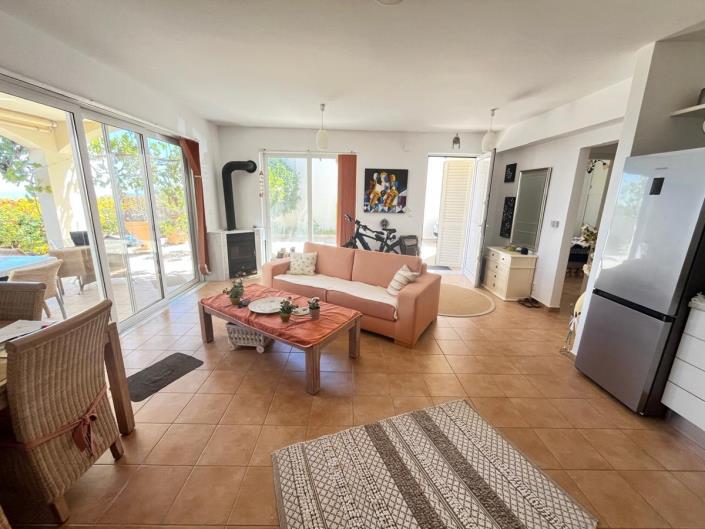 Image No.4-2 Bed House for sale