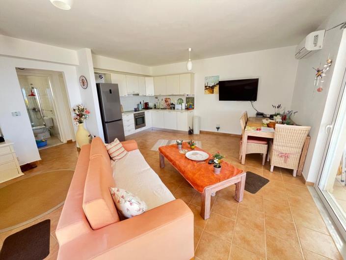 Image No.8-2 Bed House for sale