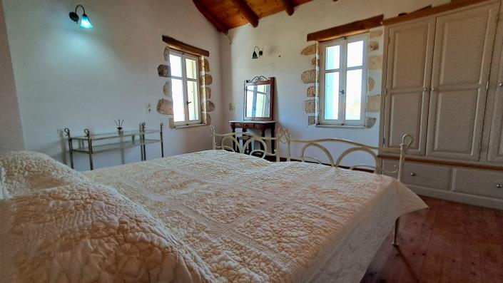 Image No.8-2 Bed House for sale