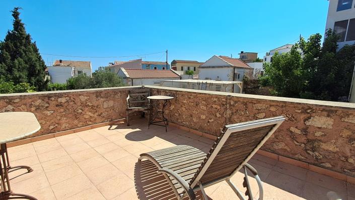 Image No.11-2 Bed House for sale