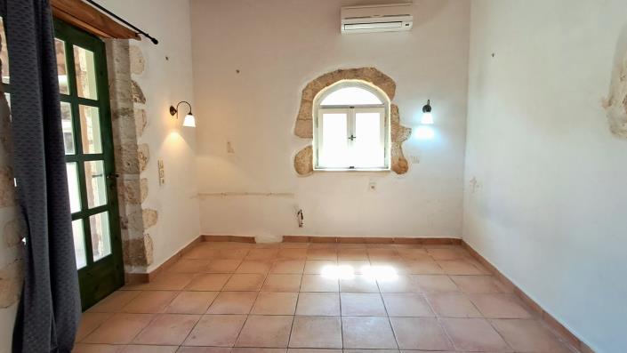 Image No.12-2 Bed House for sale