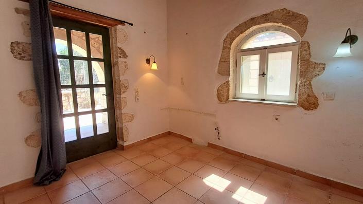 Image No.13-2 Bed House for sale