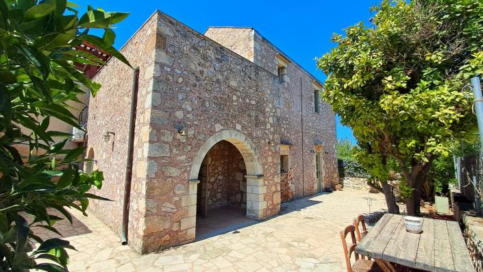 Image No.14-2 Bed House for sale