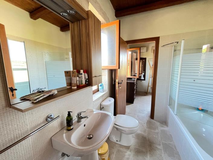 Image No.18-5 Bed Villa for sale