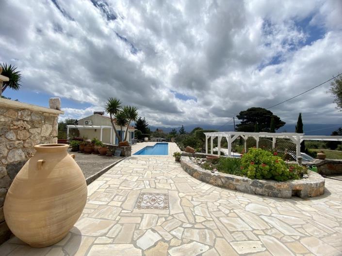 Image No.37-4 Bed Villa / Detached for sale