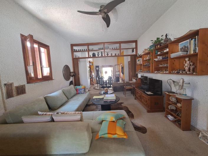 Image No.6-3 Bed House for sale