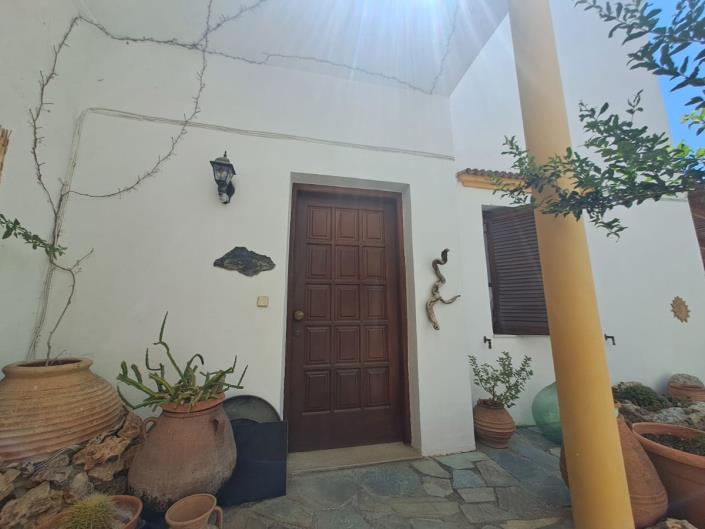 Image No.8-3 Bed House for sale