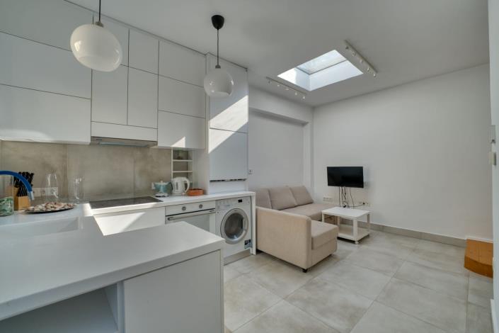 Image No.12-2 Bed House for sale