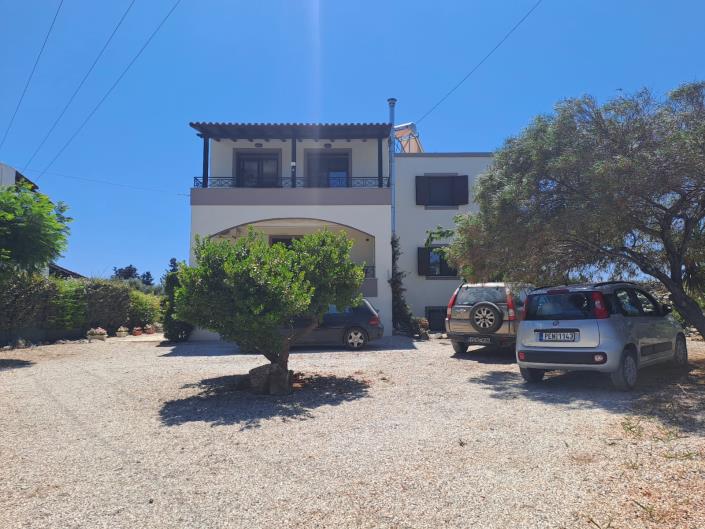 Image No.1-4 Bed Villa for sale