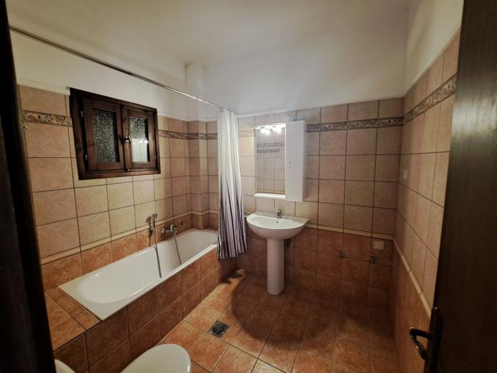 Image No.13-3 Bed Maisonette for sale