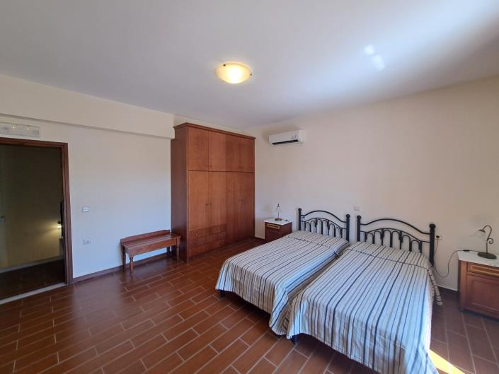 Image No.18-3 Bed Maisonette for sale