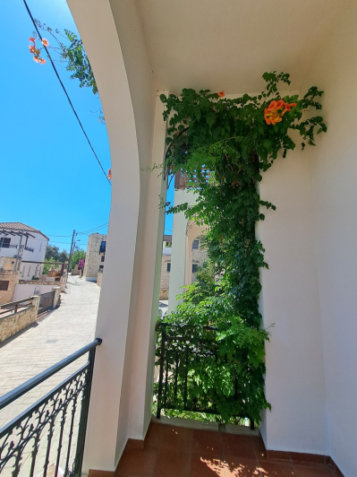 Image No.9-2 Bed Maisonette for sale